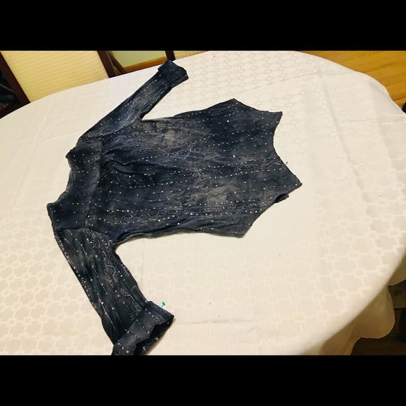 Nice blouse - Picture 3 of 4